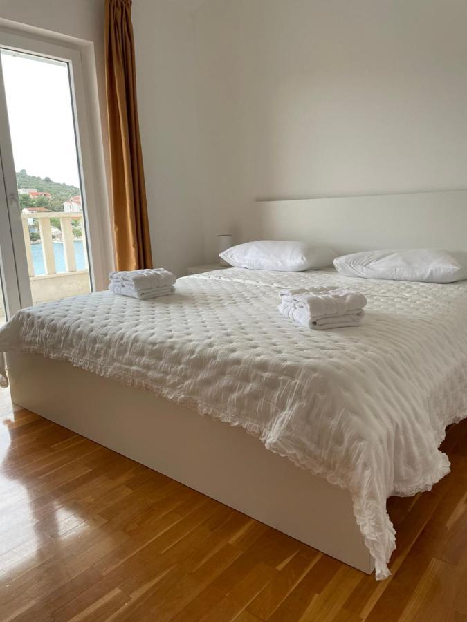 Apartment Antoni Razanj